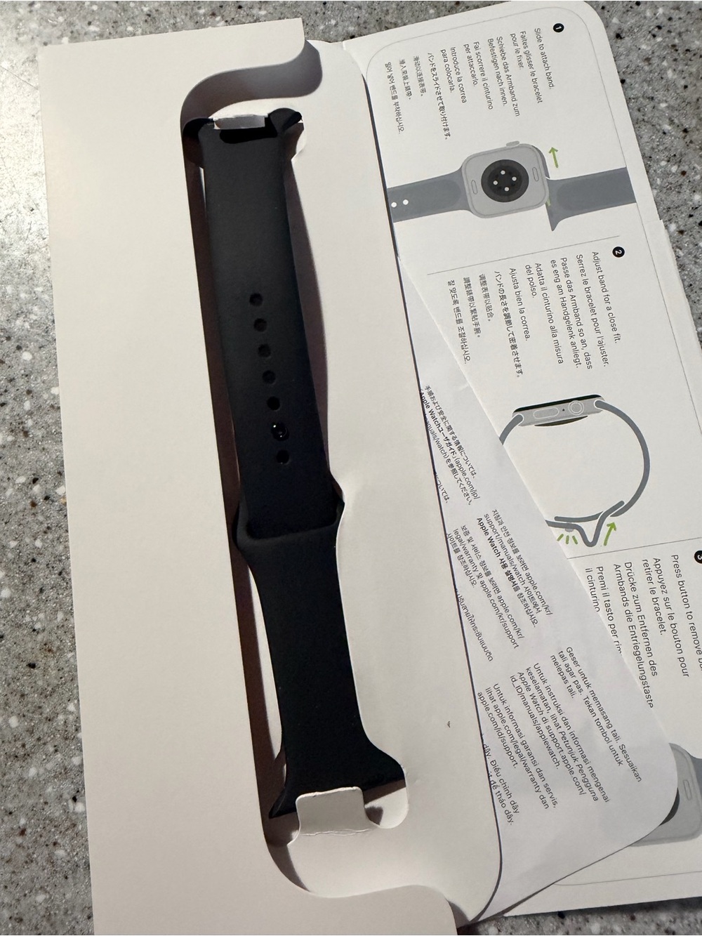 Apple Black Sport Band for 46mm med/large